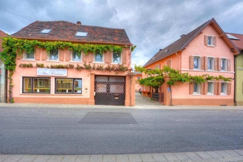 Hotel Altes Weinhaus Neustadt an der Weinstraße Buitenkant foto